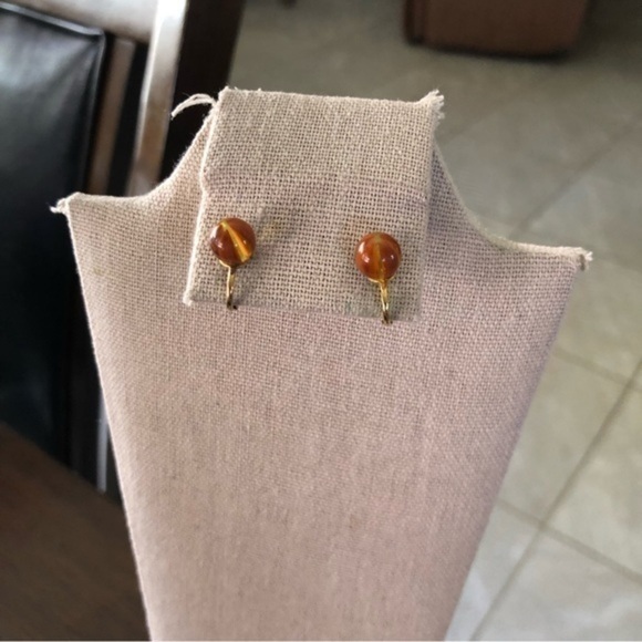 Vintage Clip On Earrings - Picture 2 of 4